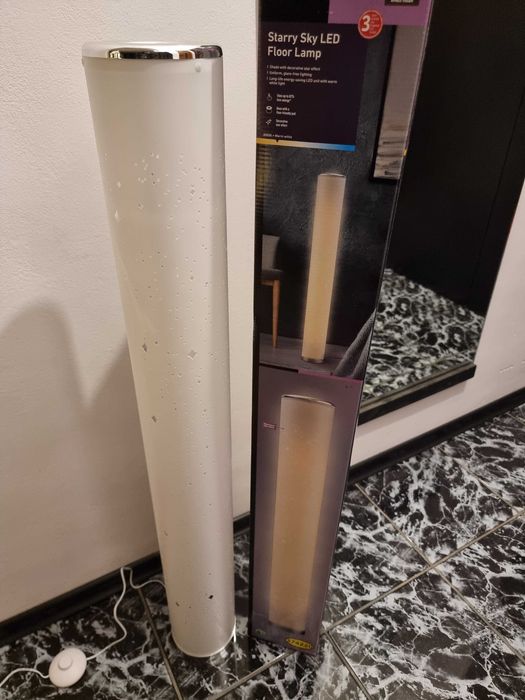 Veioza cilindrica de podea cu telecomanda 103 cm