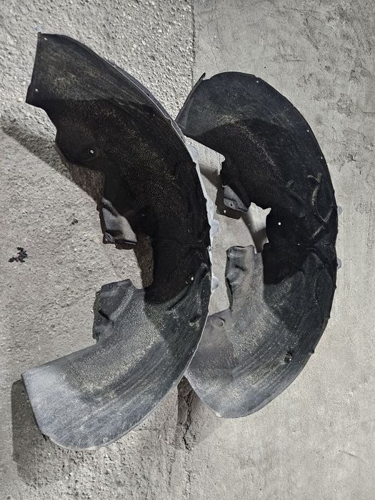 Ляв/десен заден подкалник за Porsche Cayenne 9Y