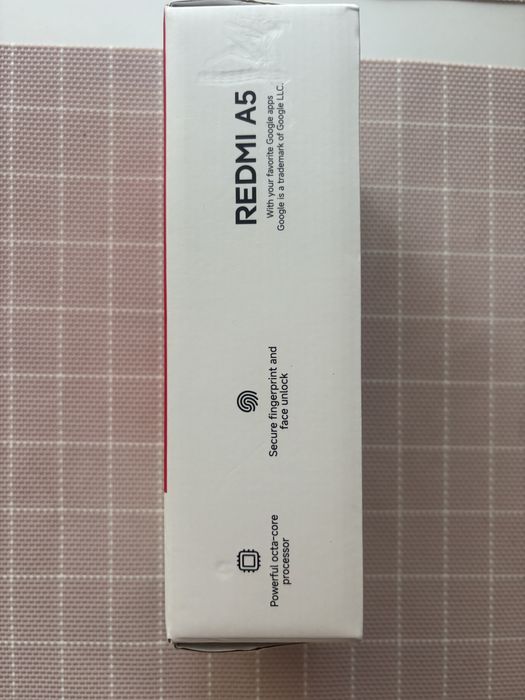 Телефон почти новый