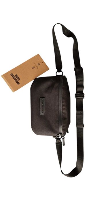 Borseta Ucon Acrobatics Jona negru impermeabil