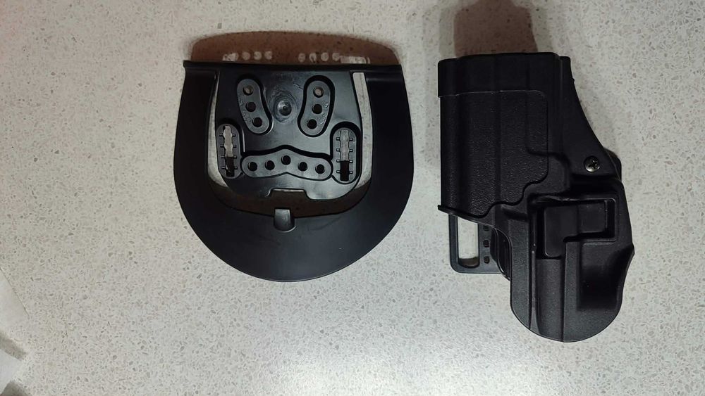 Тактическият кобур Blackhawk Sig Sauer  и Кобур пълнител 9mm BlackHawk