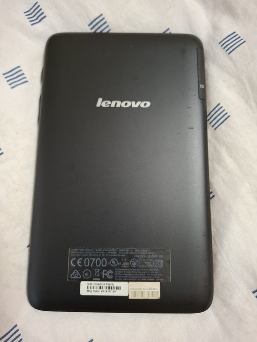 Продавам таблет Леново