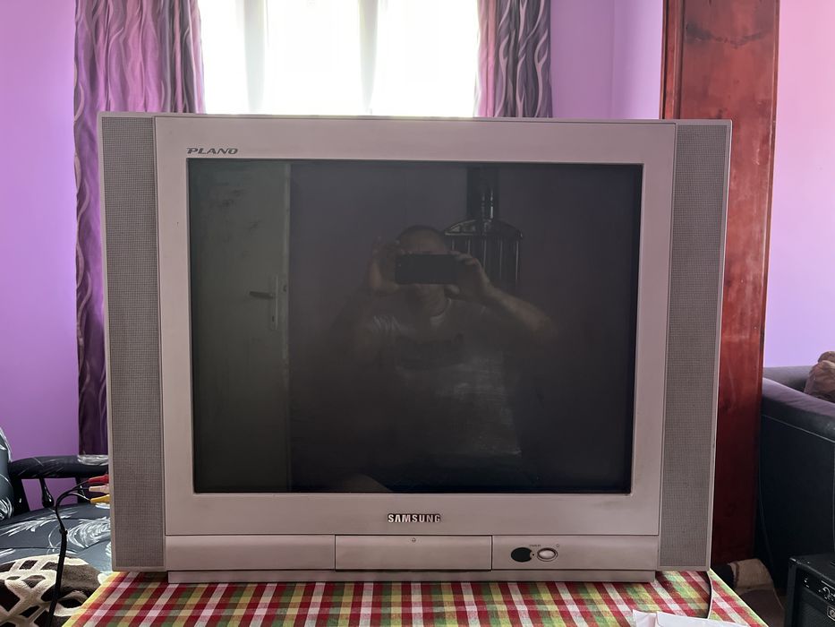Продавам телевизор SAMSUNG CW-29K84N