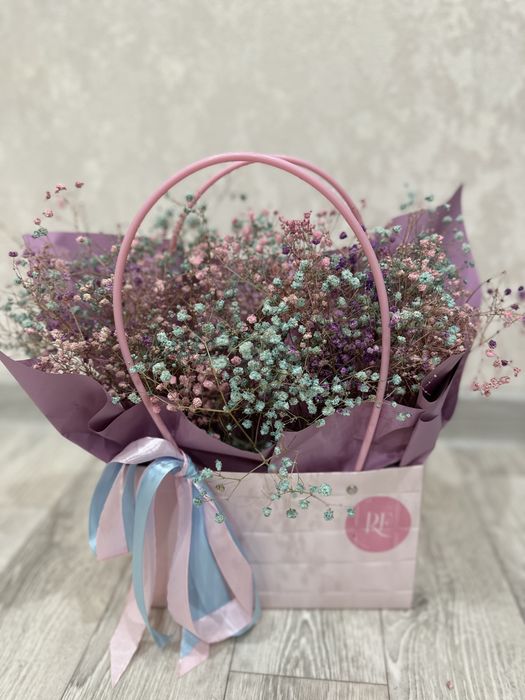 Цветы гипсофилы.