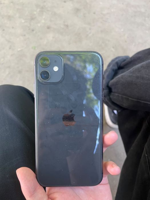 iPhone 11 цена-70тысяч