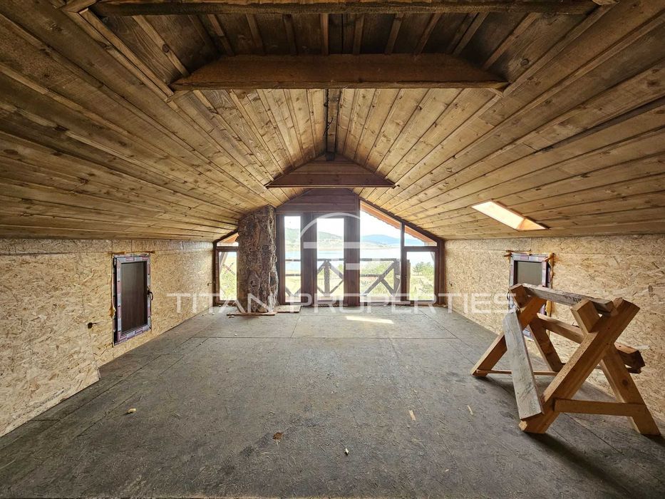 Триетажна къща в Цигов чарк