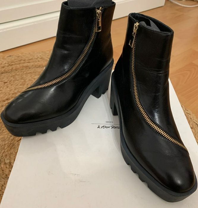 Vand ghete/botine cu platforma si toc gros Other Stories