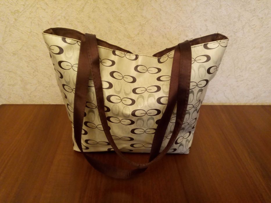 «Недорого» Сумки большие и маленькие по 30 тыс 1шт в отл состоянии