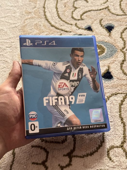 Продам Джойстики и Диск для PS4