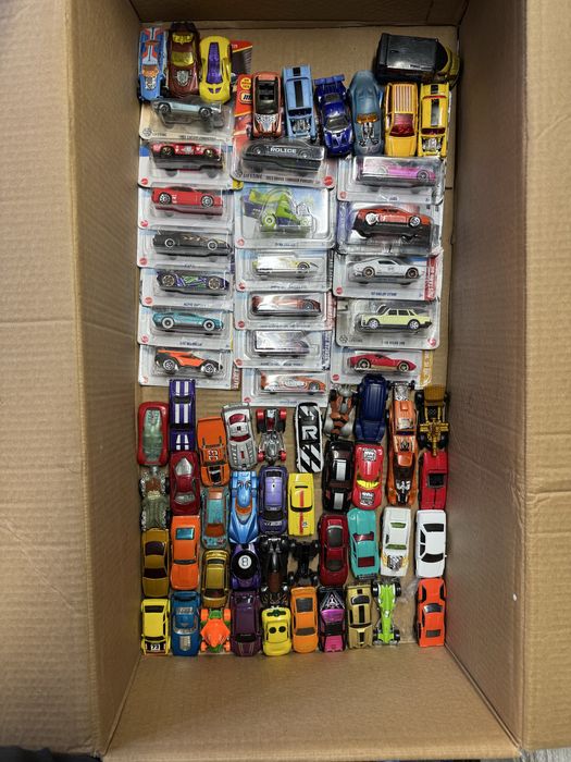 Колички на Hot wheels