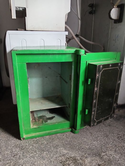 Огнеупорна каса от соца