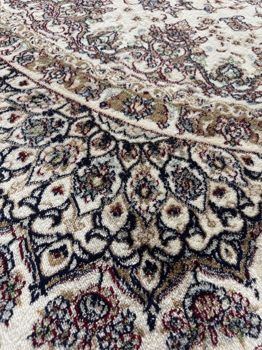 Продам ковер шелковый