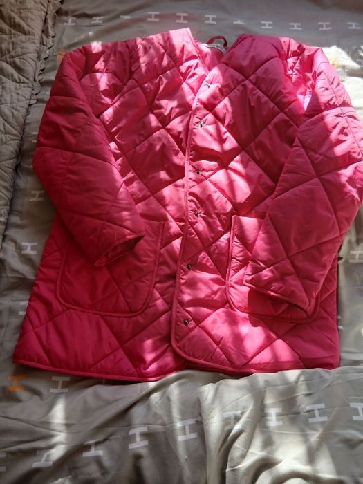 Продаётся куртка ОТ PINK ISLAND.