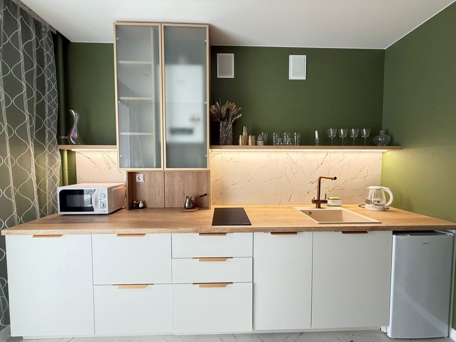 Сдам посуточно  квартиры 13,16мкр