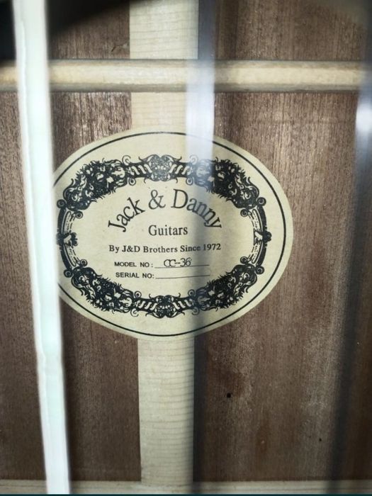 Продаётся гитара Jack & Danny