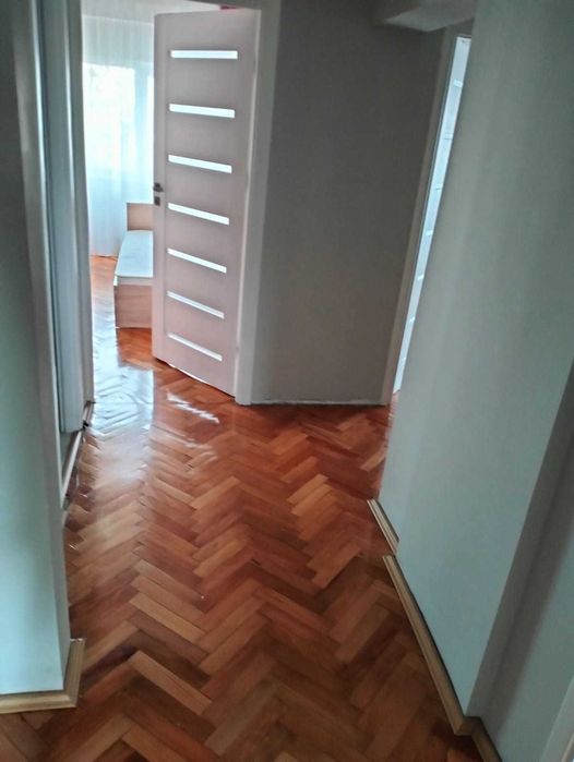 Inchiriez apartament