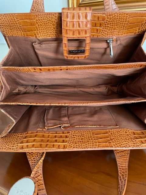 Geanta Tosca Blu din piele naturala, model croco