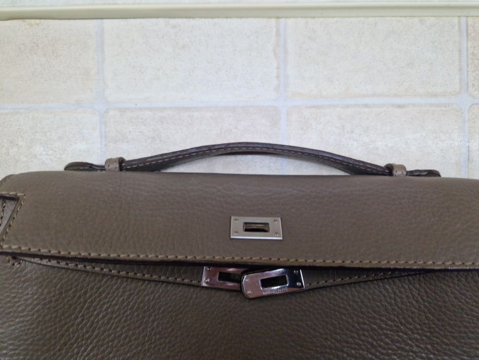 Продаётся кожаный клатч hermes kelly