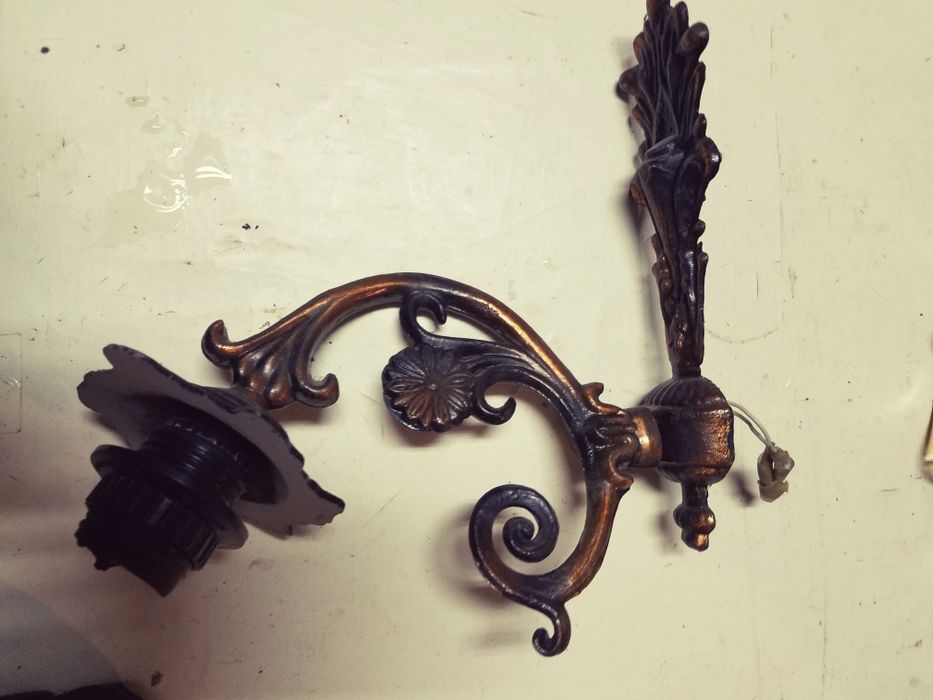 Люстры, плафоны, бра