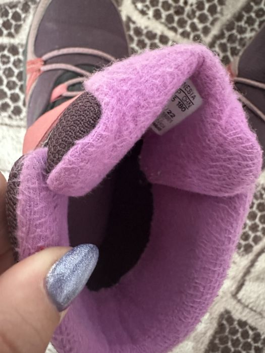 Детски ботуши много топлят