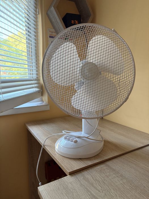 Настолен вентилатор ZIEL Cooling, модел FT-30-S009