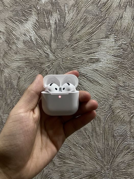 продаю аирподс 4