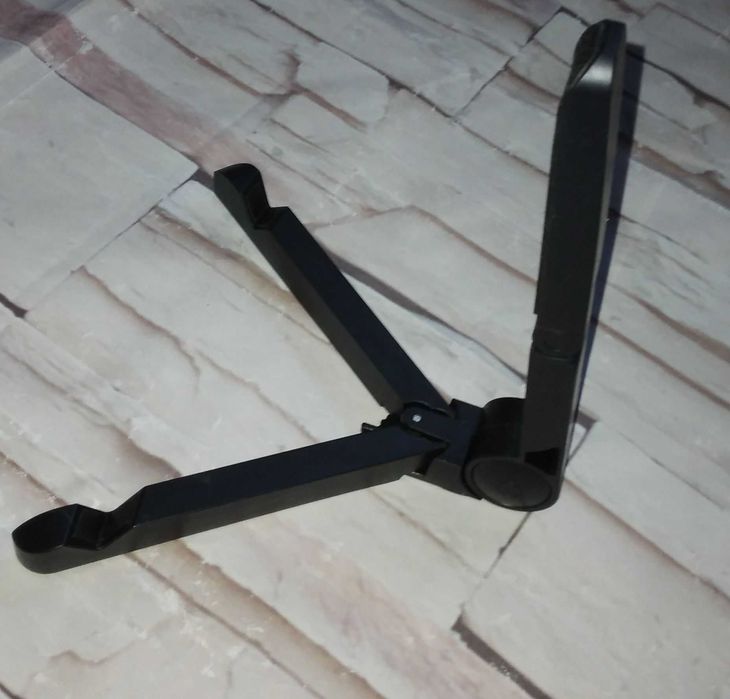 Регулируема стойка за таблет