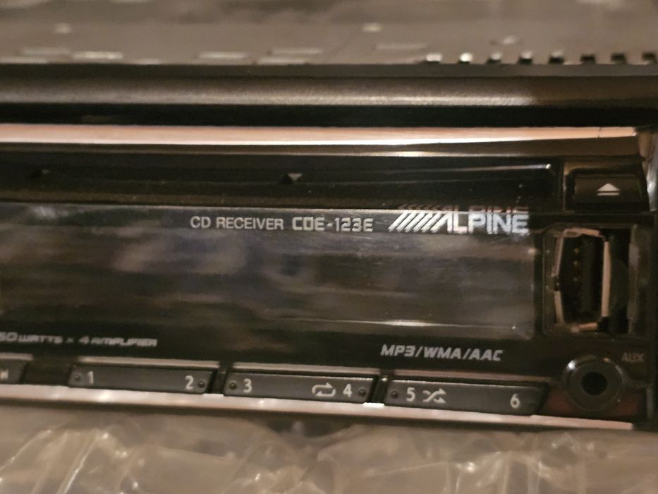 Магнитола  альпаин