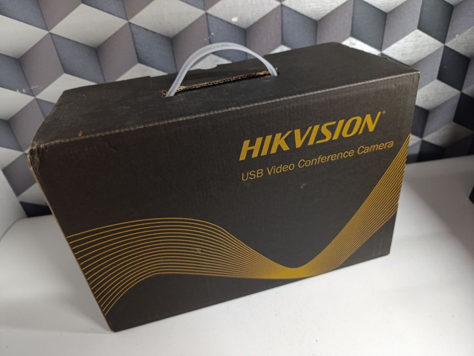 Camera profesionala de video chat  hikvision cu telecomanda ptz zoom optic  model ds u102.