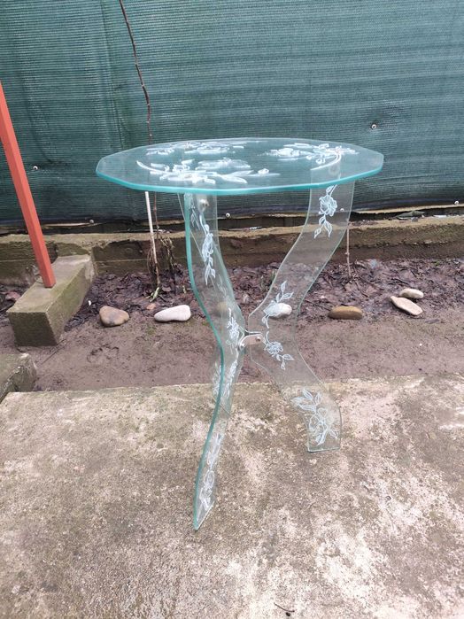 Masa sticla anii 1990