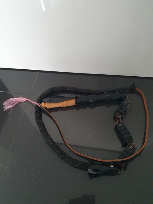 Bici de piele pentru pocnit