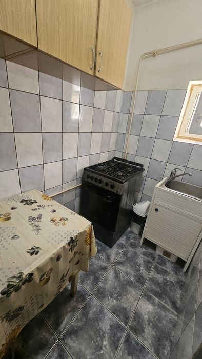Apartament 2 camere de închiriat
