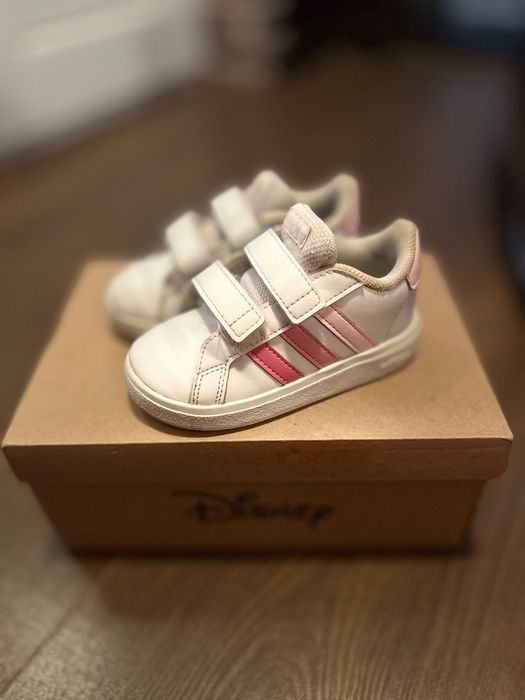 Детски обувки за момиче