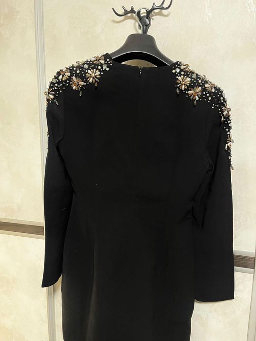 Черна официална рокля