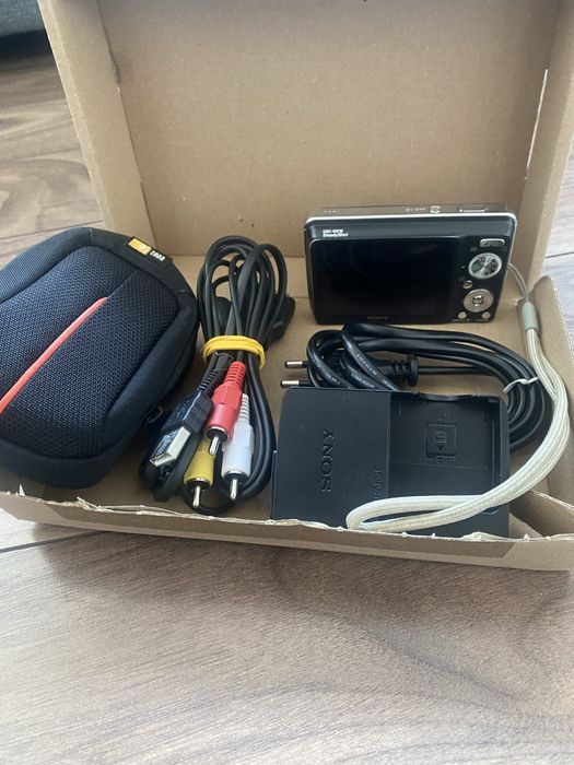 Фотоапарат Sony DSC-W210