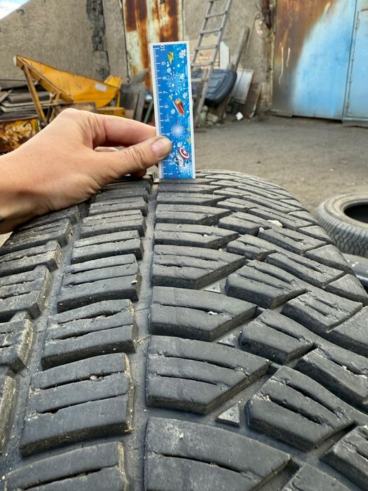 Продаю Комплект резины