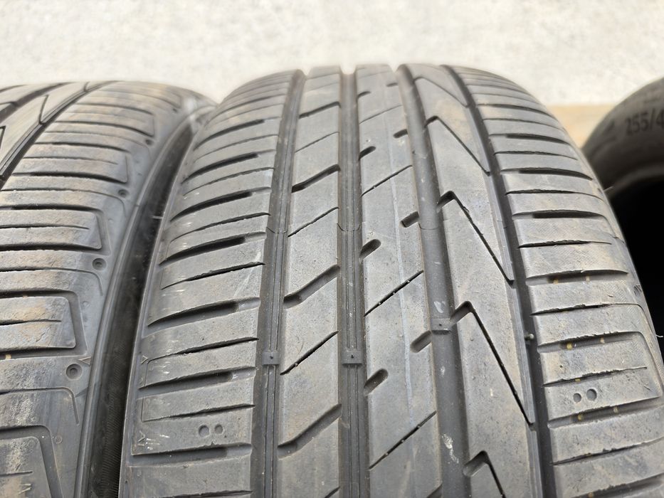 2бр. ОТЛИЧНИ Летни Гуми С Борд 235/50R/19 -HANKOOK- DOT:0922- 7.4мм.