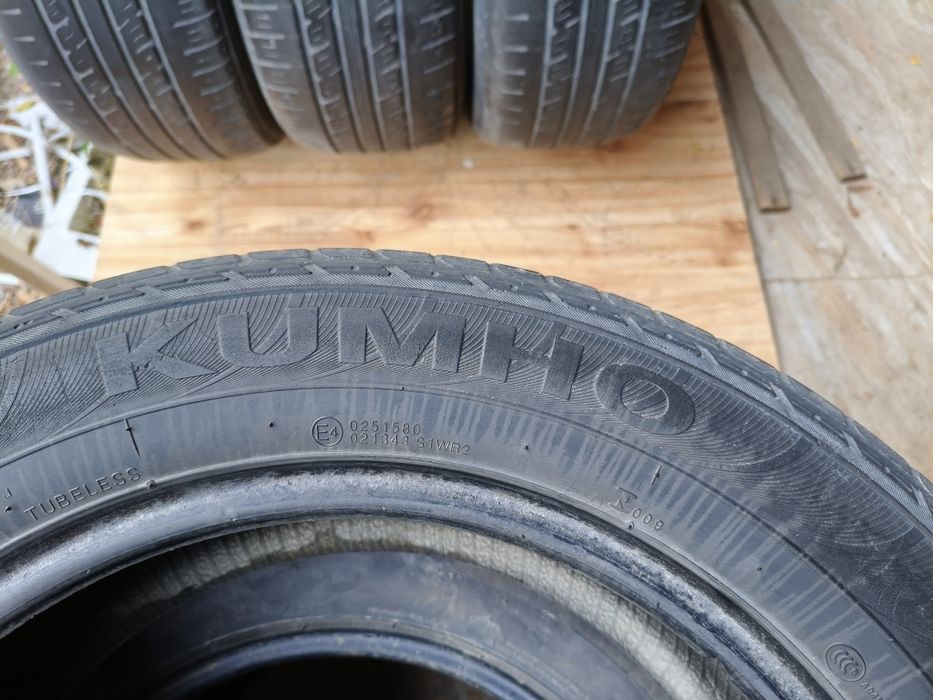 225 60 R17 Kumho