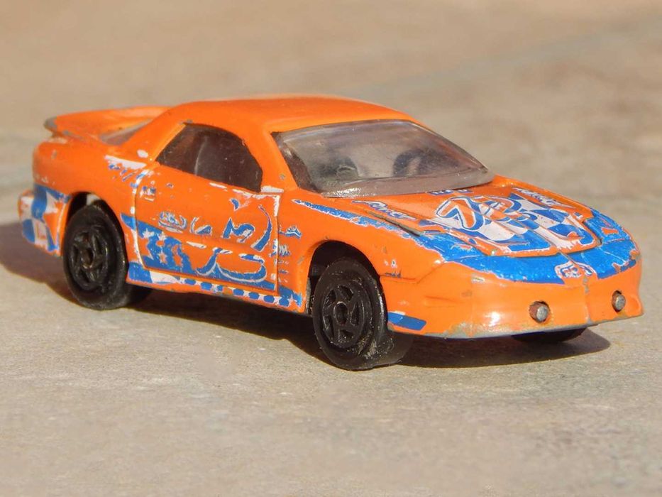 Macheta Pontiac Firebird IV 1993 Majorette 2002 scara 1:63 uzat