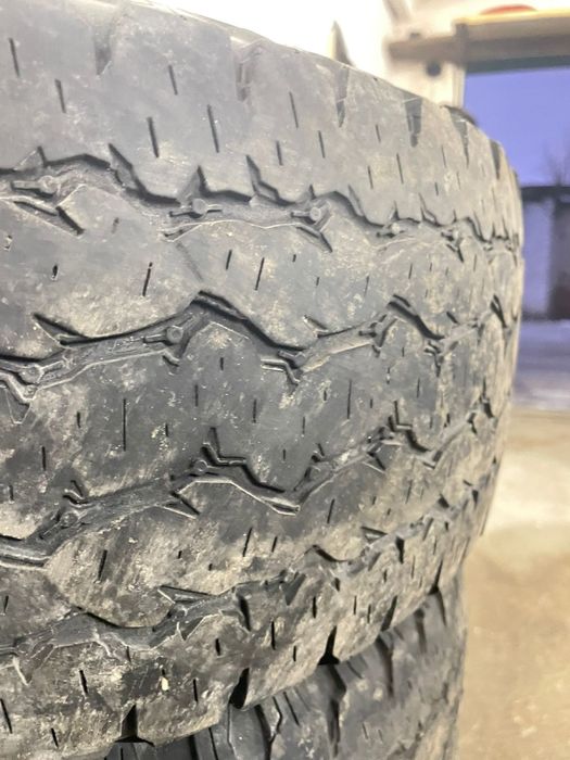 Продам шины 225/70/16