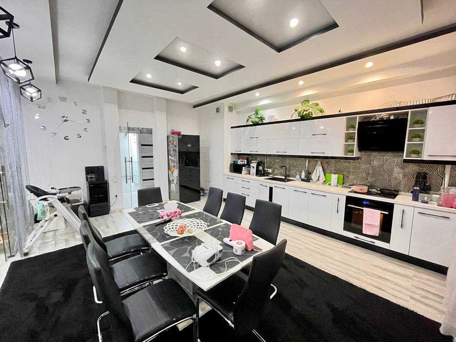 4-комнатная 198 м² у метро Минор, Ц-5, Юнусабад`