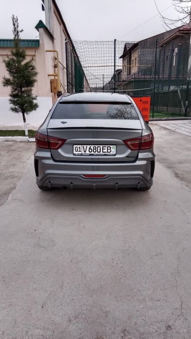 Лада-Веста. Седан