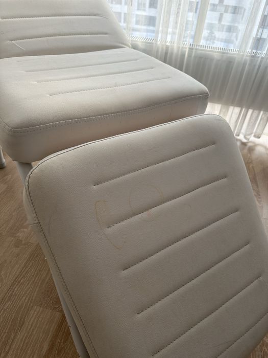 Кушетка белая в идеальном состоянии