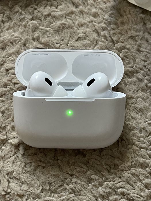 Apple AirPods Pro generatia a doua noi sigilate