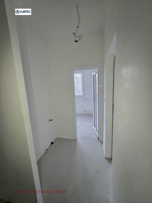 Продава се Двустаен апартамент в Плевен, Сторгозия - 60 кв.м за 842 €/кв.м - Снимка #4