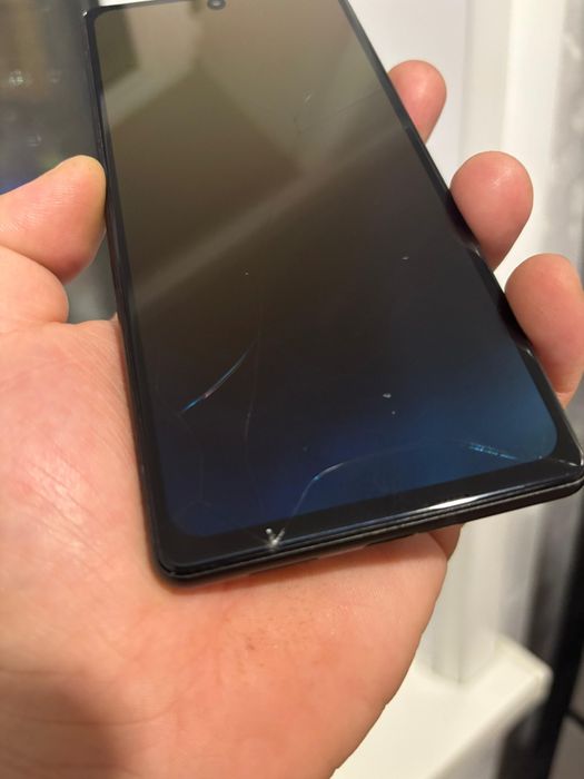 Продам или Обменяю Pixel 6