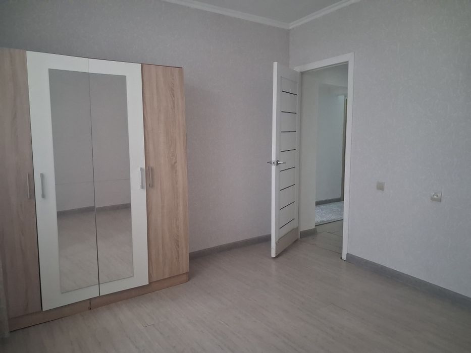 3х Квартира по месячно