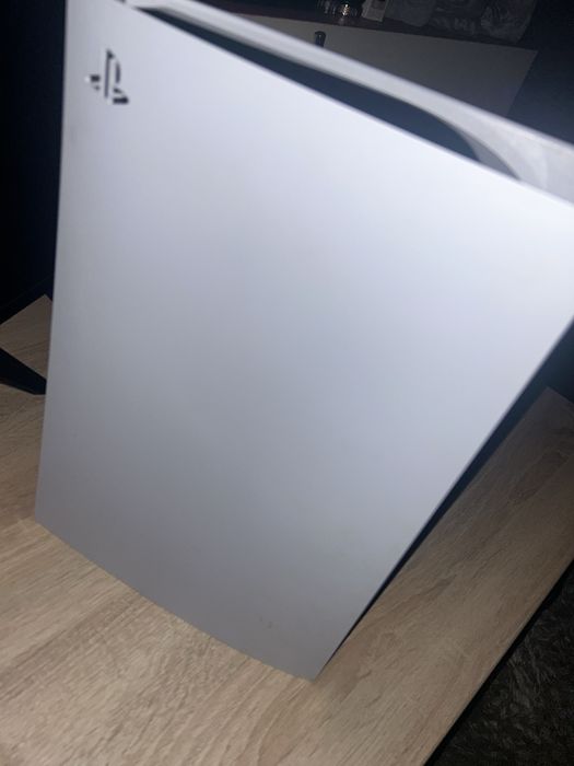 PS5 +MONITOR + 2 Controllere +10 jocuri