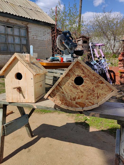 Продам кормушки скворечники.