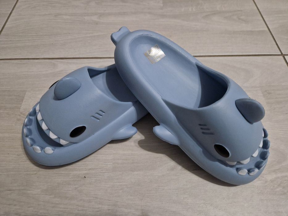 Papuci comfy shark / rechini unisex - mărimea 38